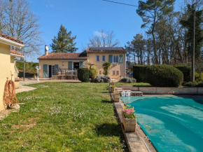 Charmante maison rénovée avec piscine et vue